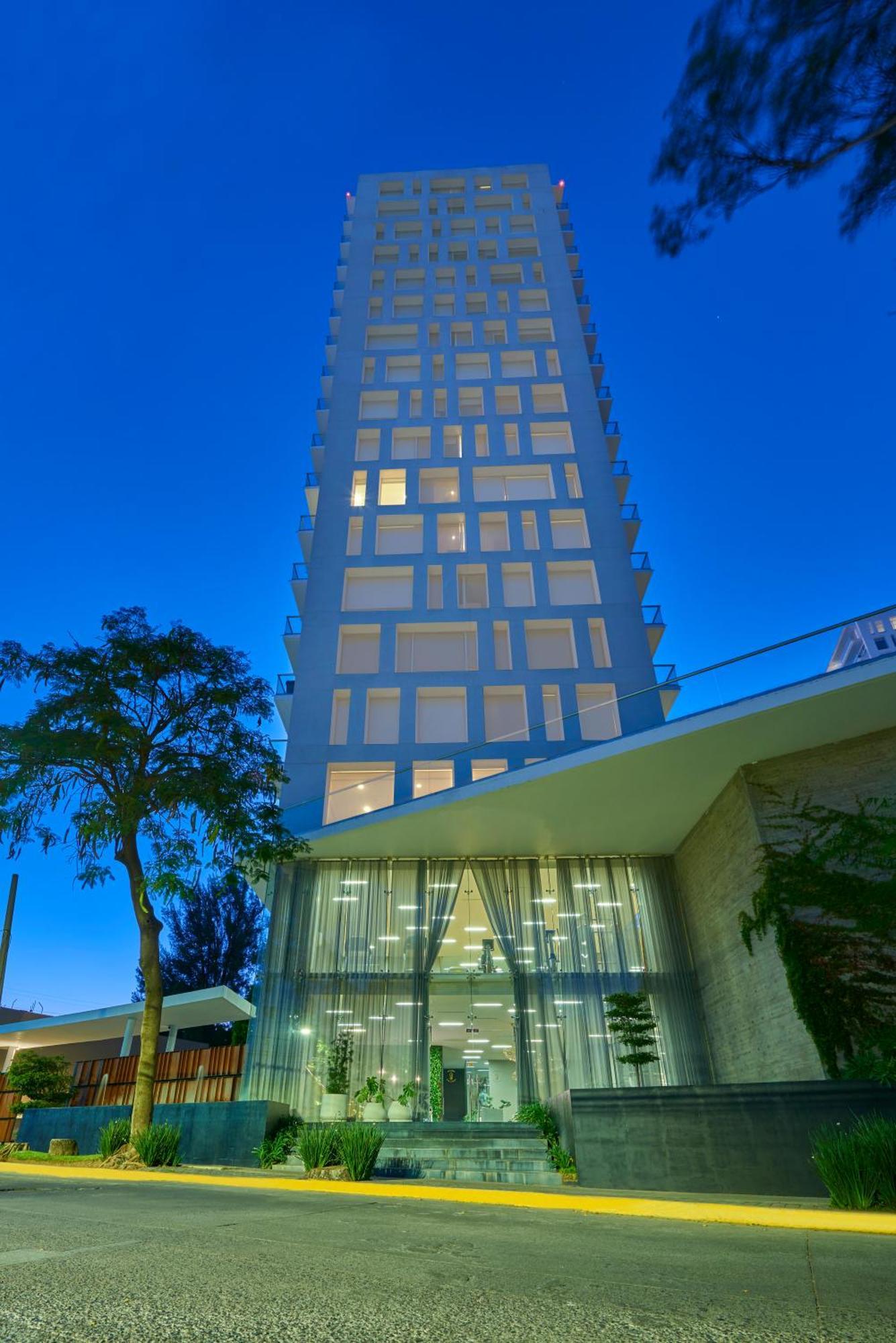 Park Life Guadalajara Aparthotel Eksteriør bilde