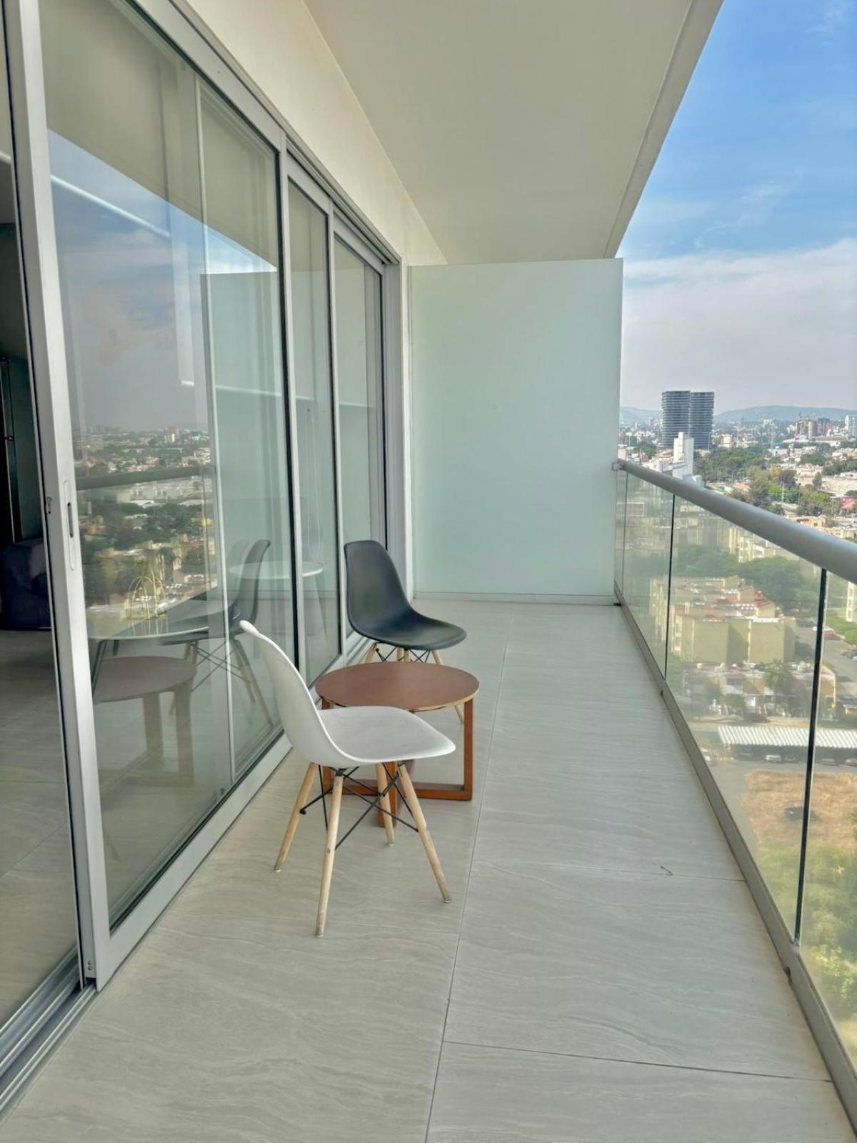 Park Life Guadalajara Aparthotel Eksteriør bilde