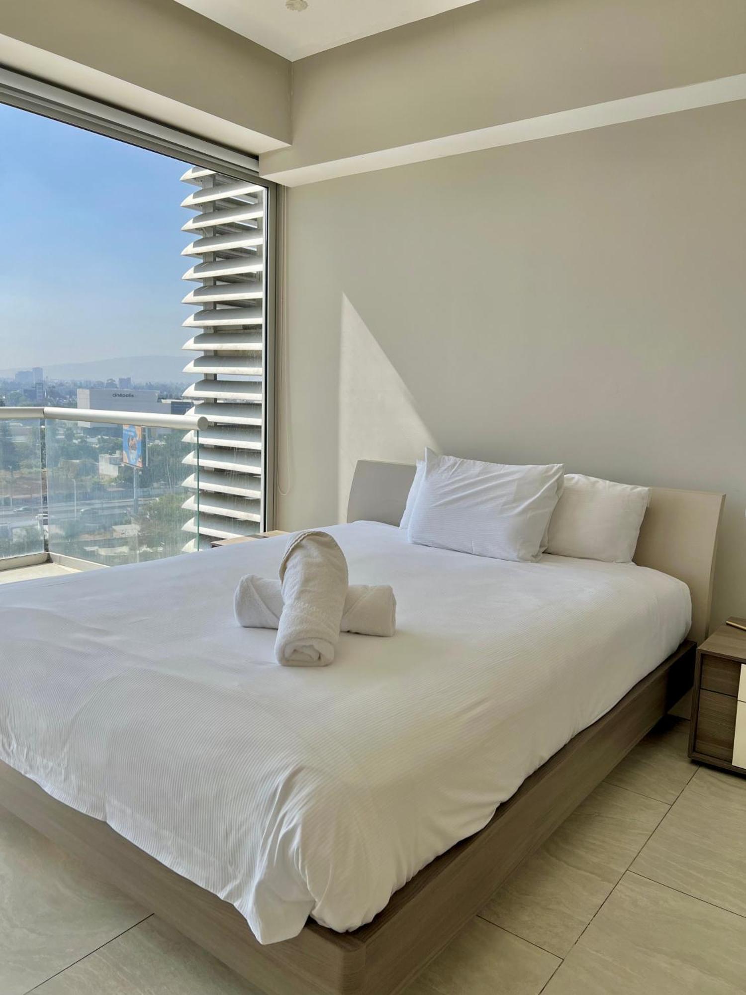 Park Life Guadalajara Aparthotel Eksteriør bilde