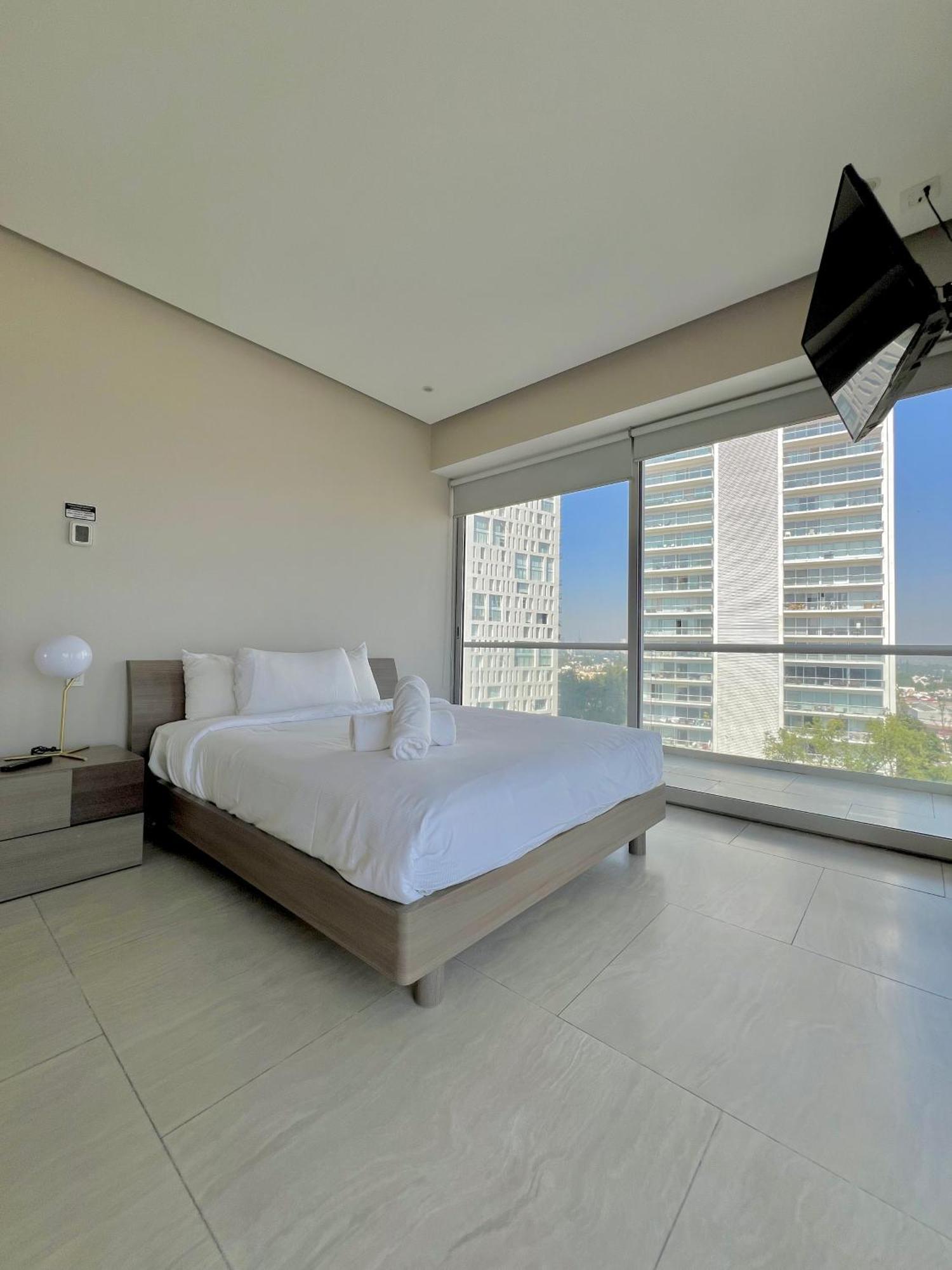 Park Life Guadalajara Aparthotel Eksteriør bilde