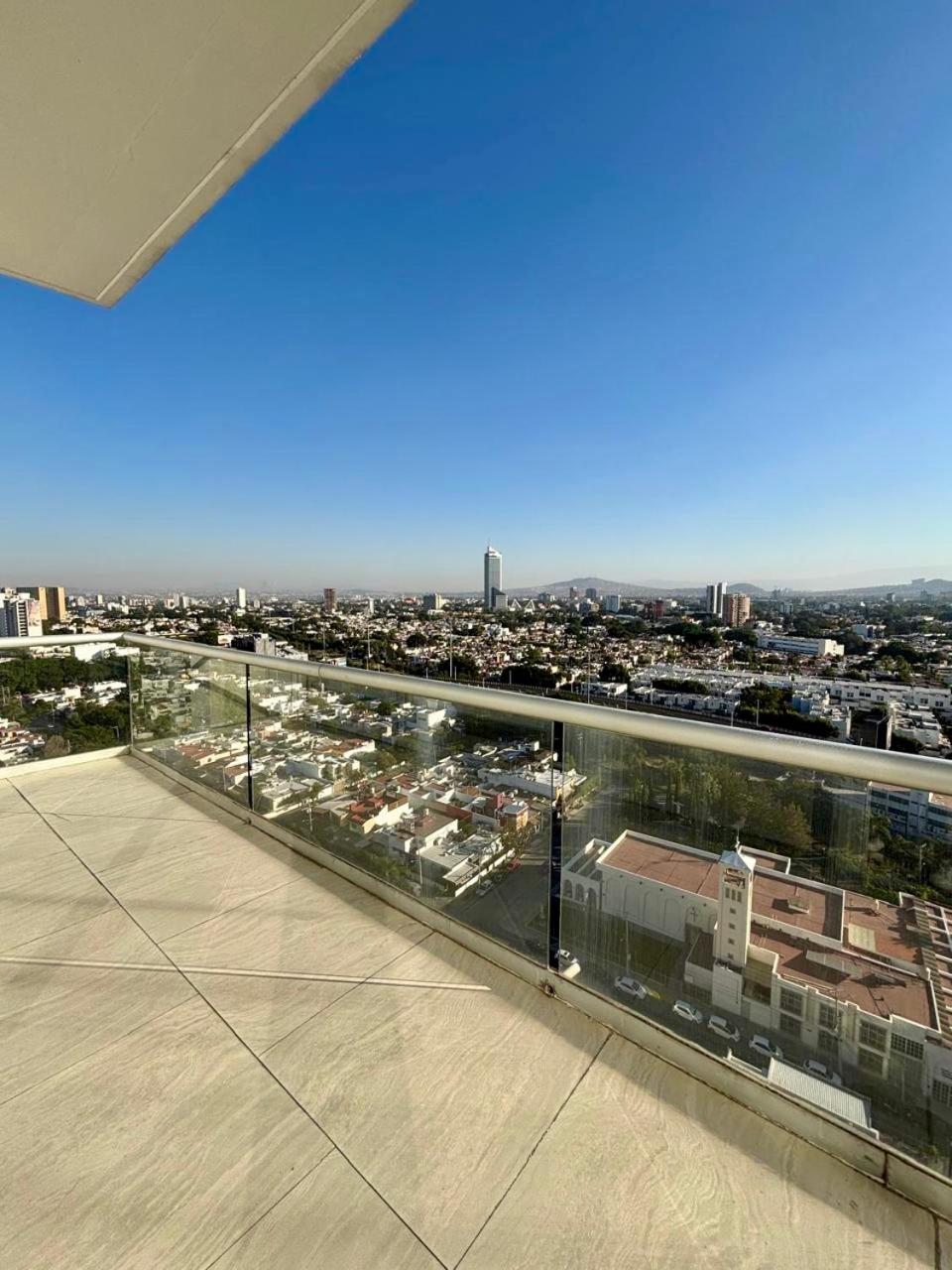 Park Life Guadalajara Aparthotel Eksteriør bilde