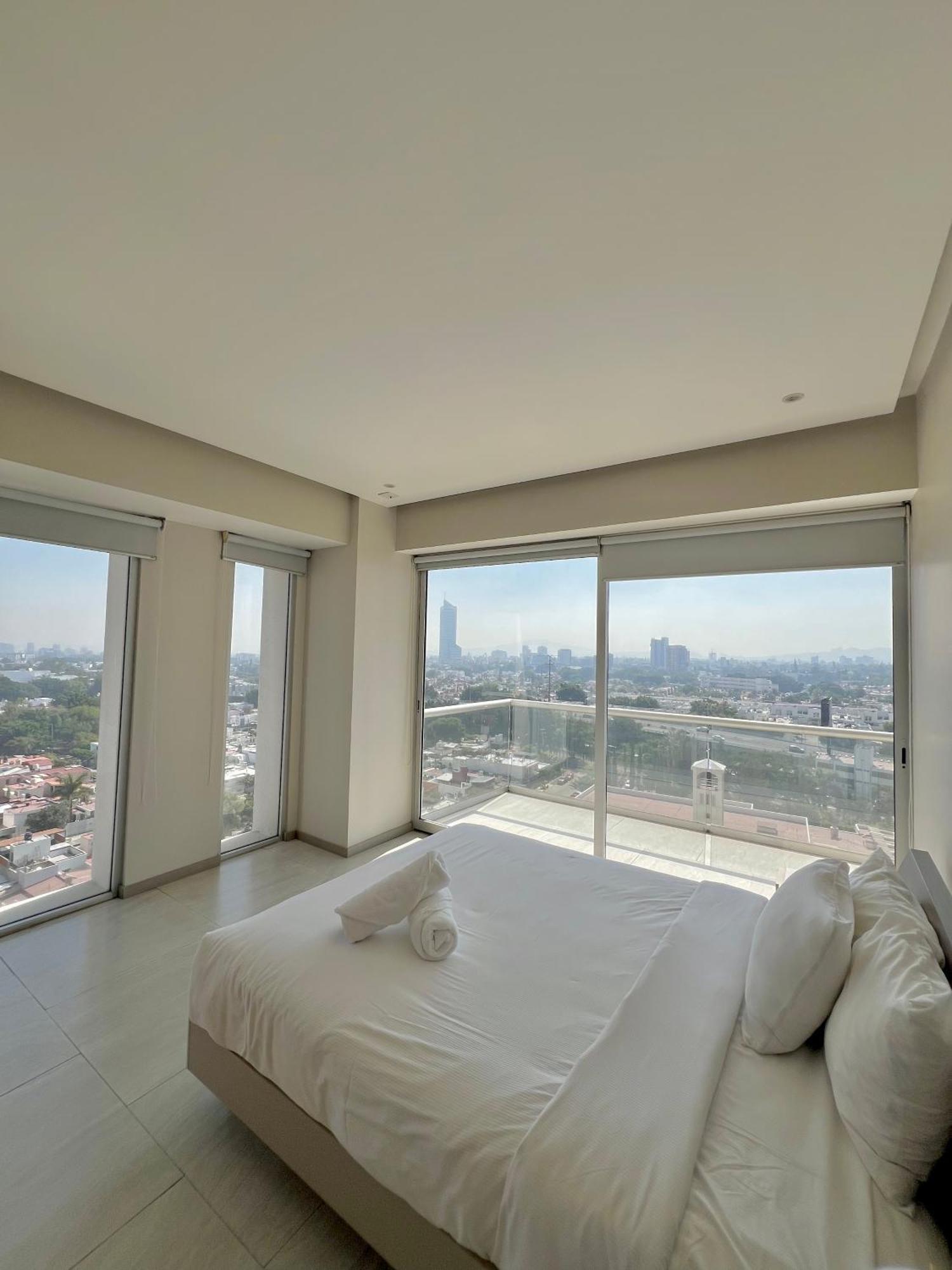 Park Life Guadalajara Aparthotel Eksteriør bilde