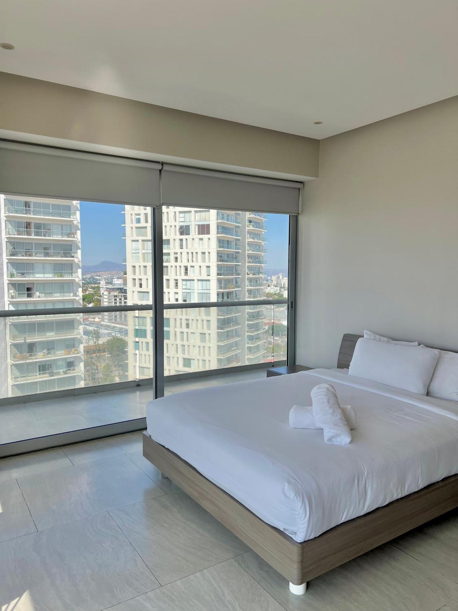 Park Life Guadalajara Aparthotel Eksteriør bilde